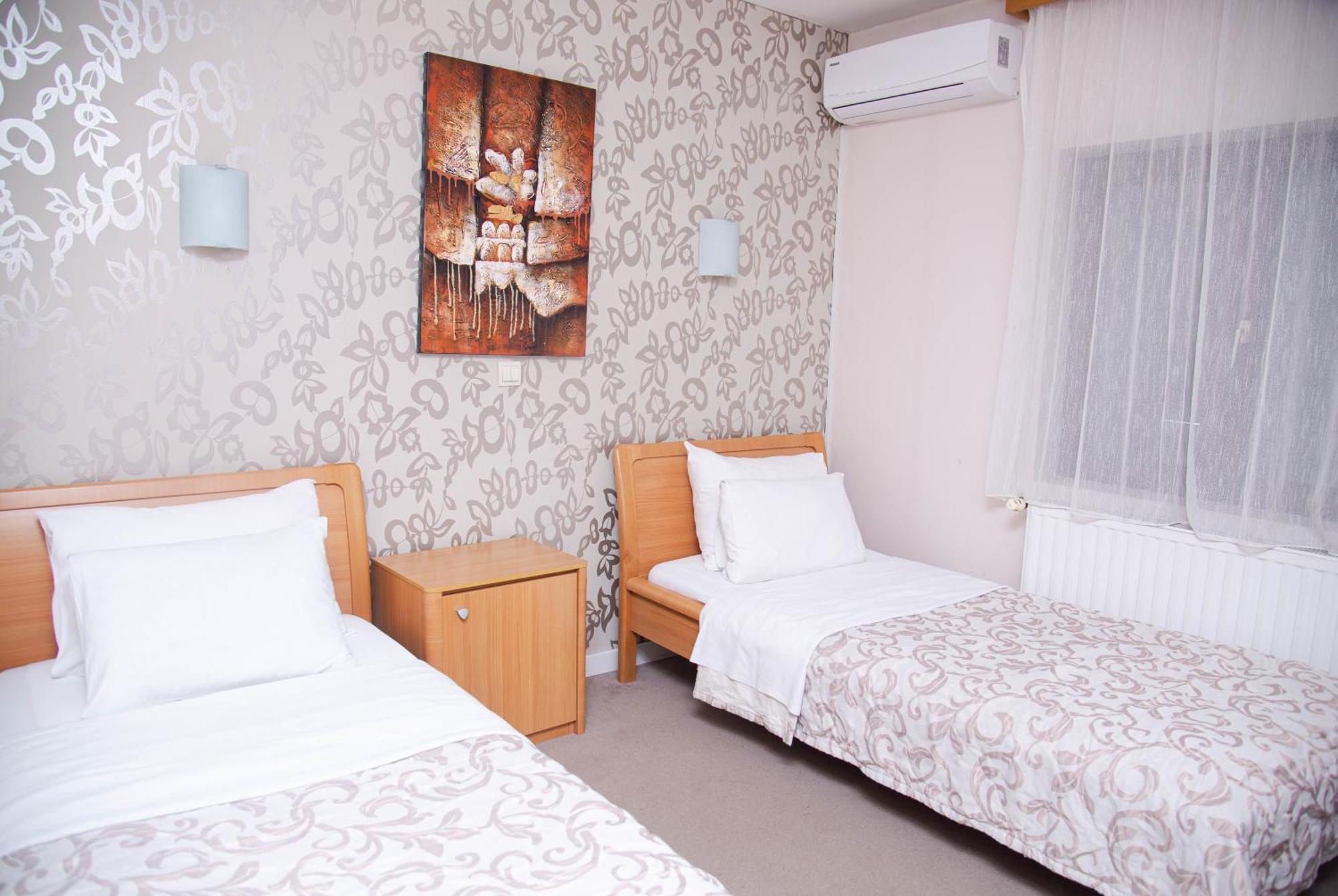 ביילו פוליה Hotel Dvor מראה חיצוני תמונה