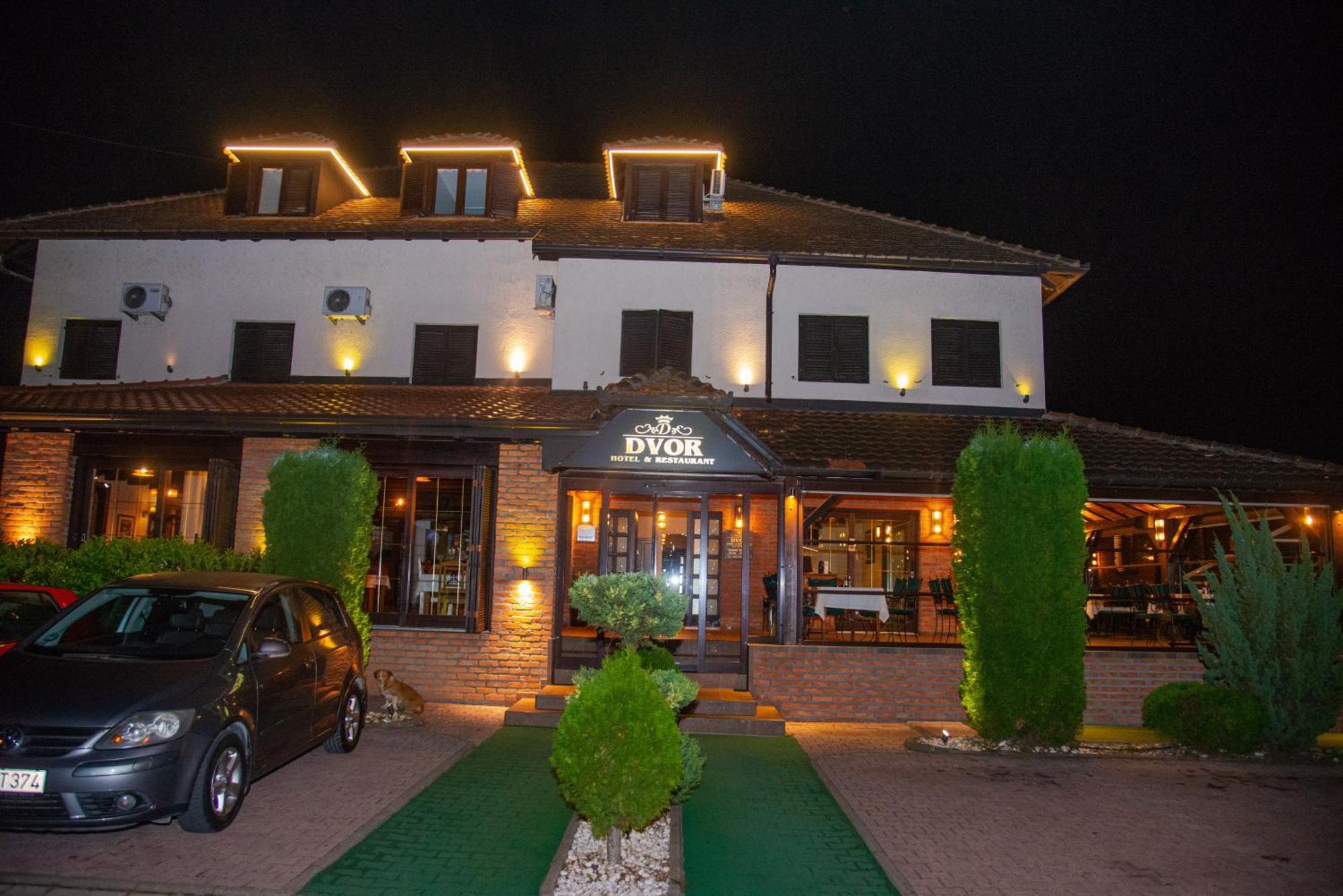 ביילו פוליה Hotel Dvor מראה חיצוני תמונה