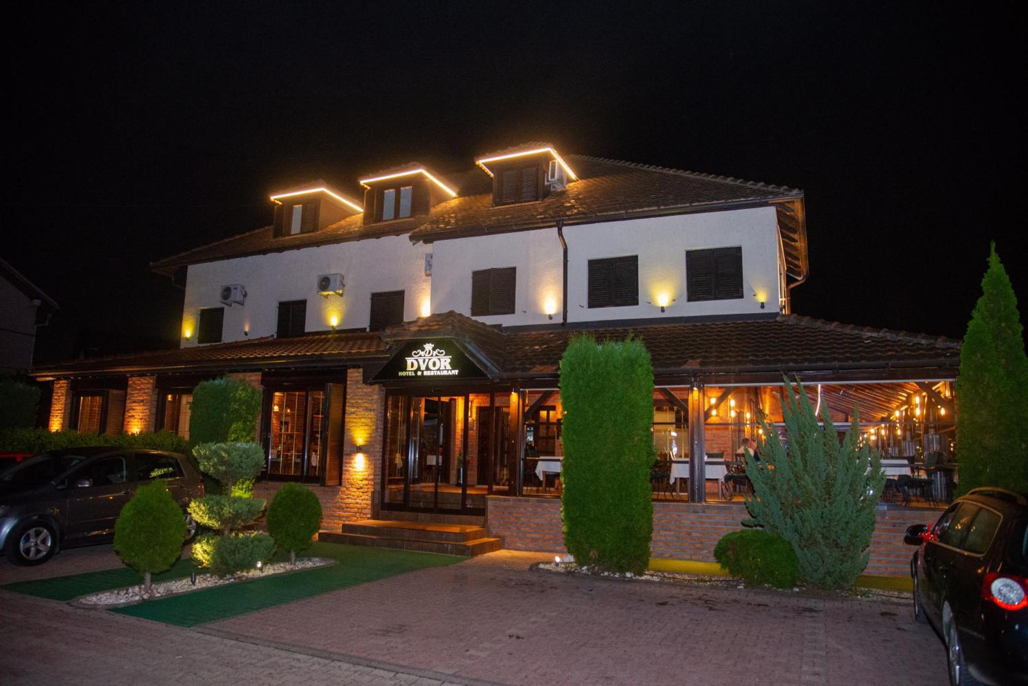 ביילו פוליה Hotel Dvor מראה חיצוני תמונה