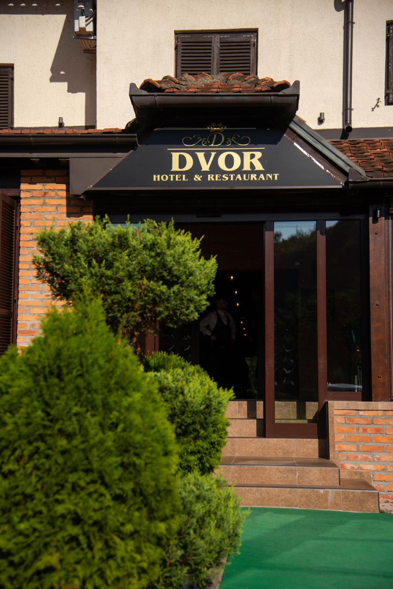 ביילו פוליה Hotel Dvor מראה חיצוני תמונה