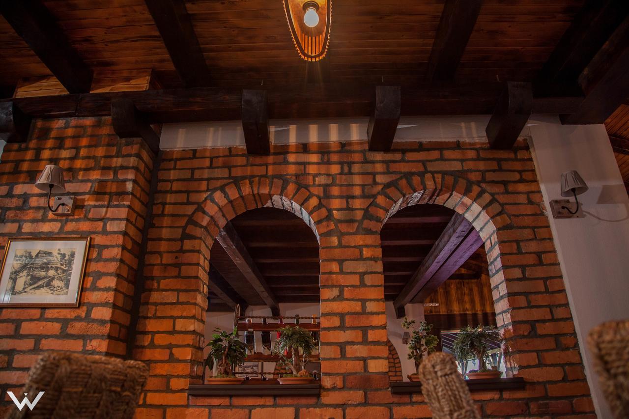 ביילו פוליה Hotel Dvor מראה חיצוני תמונה